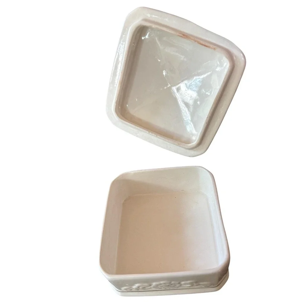 Vintage Paul Sebastian (PS) Limited Edition 1996 Ivory Porcelain Trinket Box
